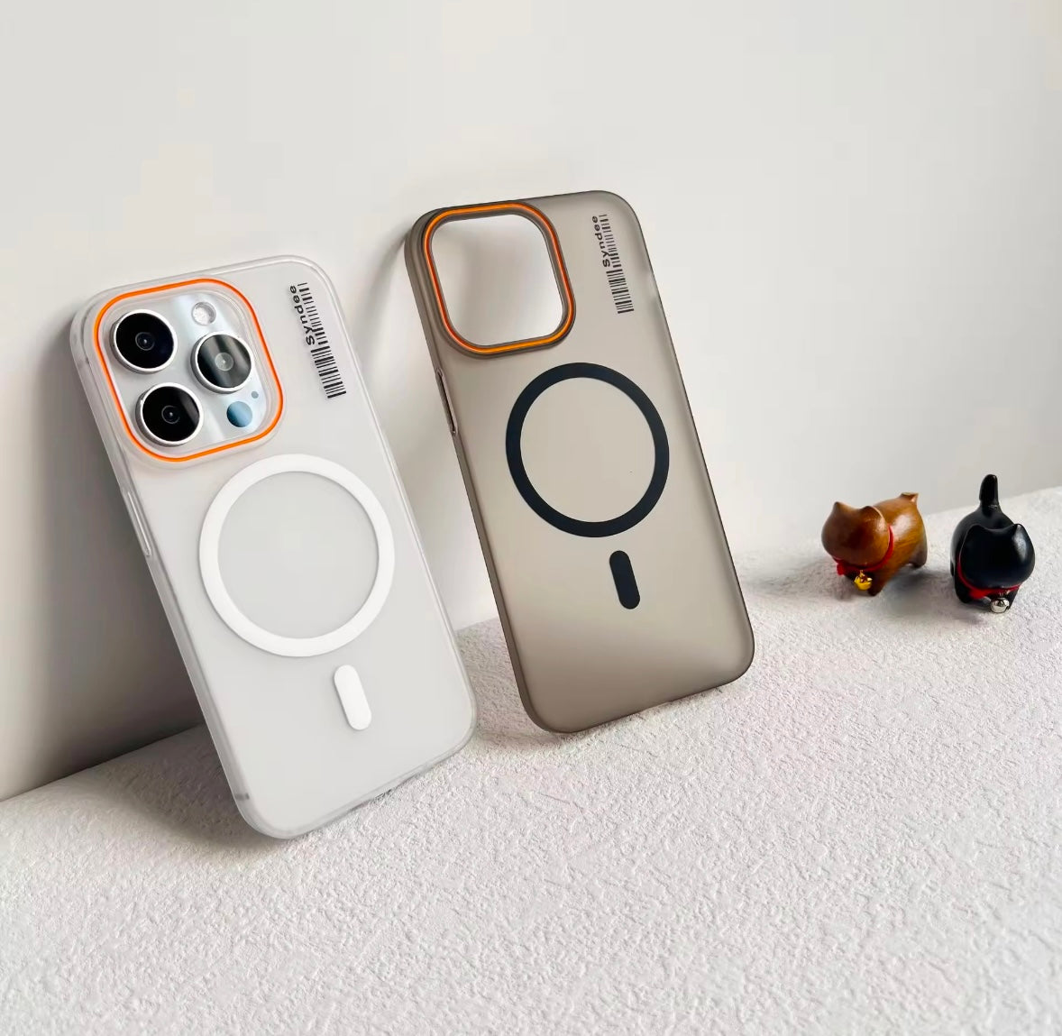 Gizmi Frosted Transparent iPhone Case with MagSafe Charging & Camera Lens Protection